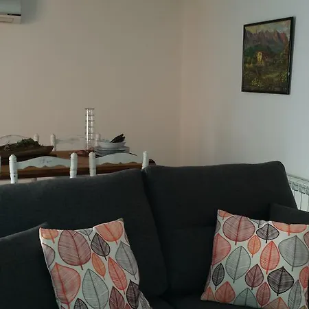 Apartment Mo *